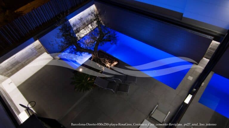 Cerámico-Gris_cemento_Reviglass-ps27-azul_liso_intenso Diseño_850x250 - Cubierta practicable - climatizada Barcelona